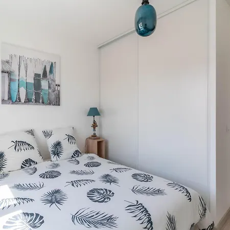 Apartment 3* A 50m De L'ocean, 5 Pers, Clim, Wifi, Parking - - Fr-1-50-116